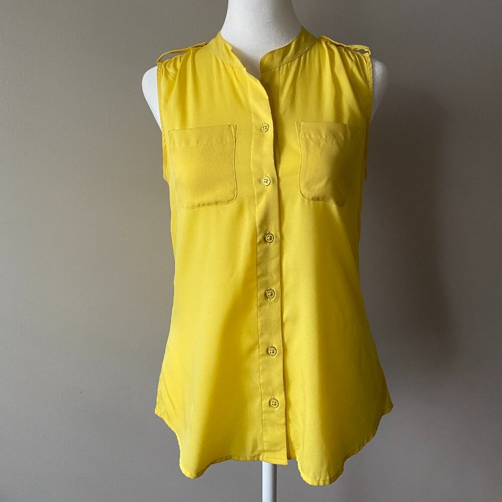 Banana Republic Factory Sleeveless Button-Up Blouse in Yellow, Size XS